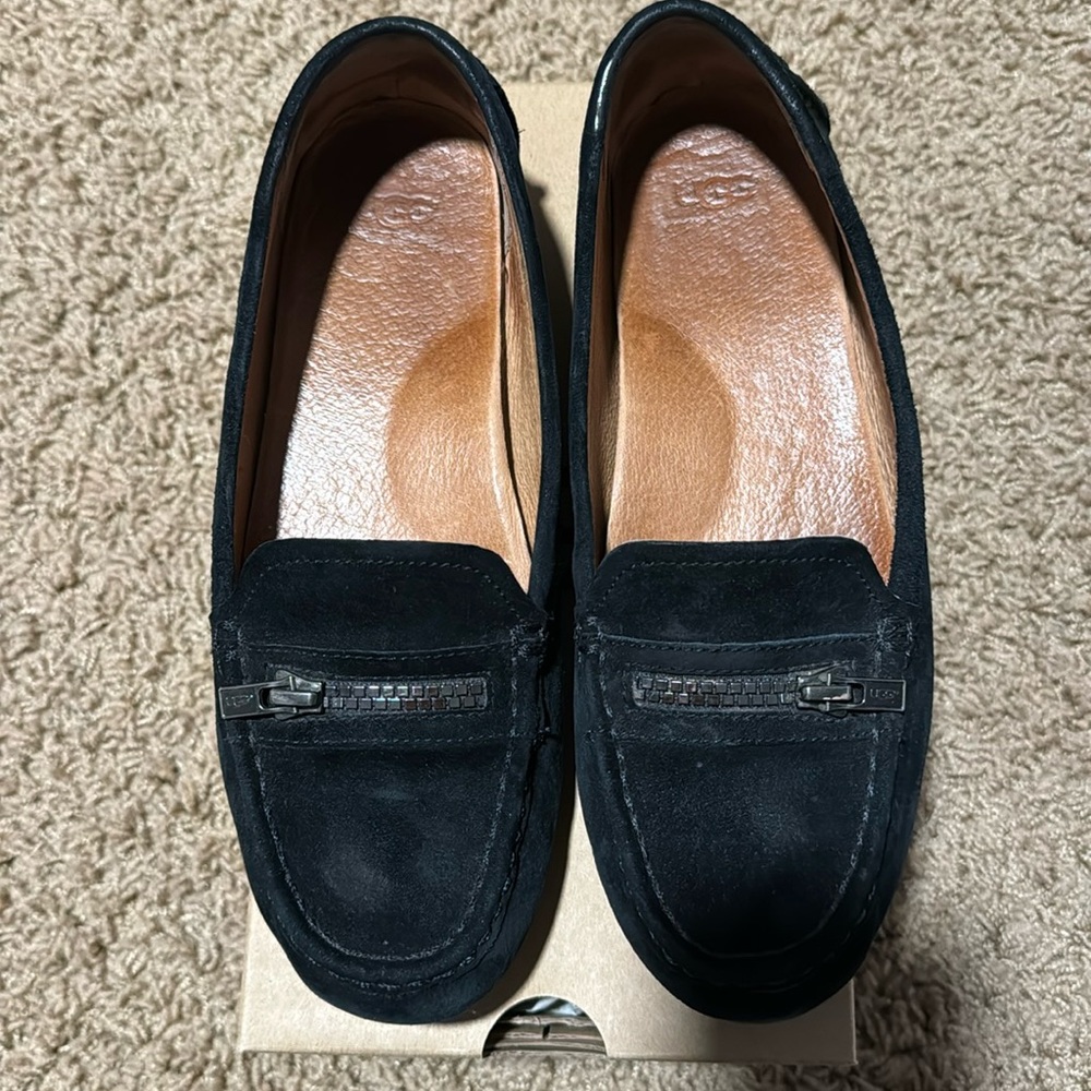 Ugg Davina driving moccasin black size 8